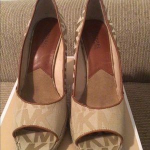 Michael Kors tan wedge heel